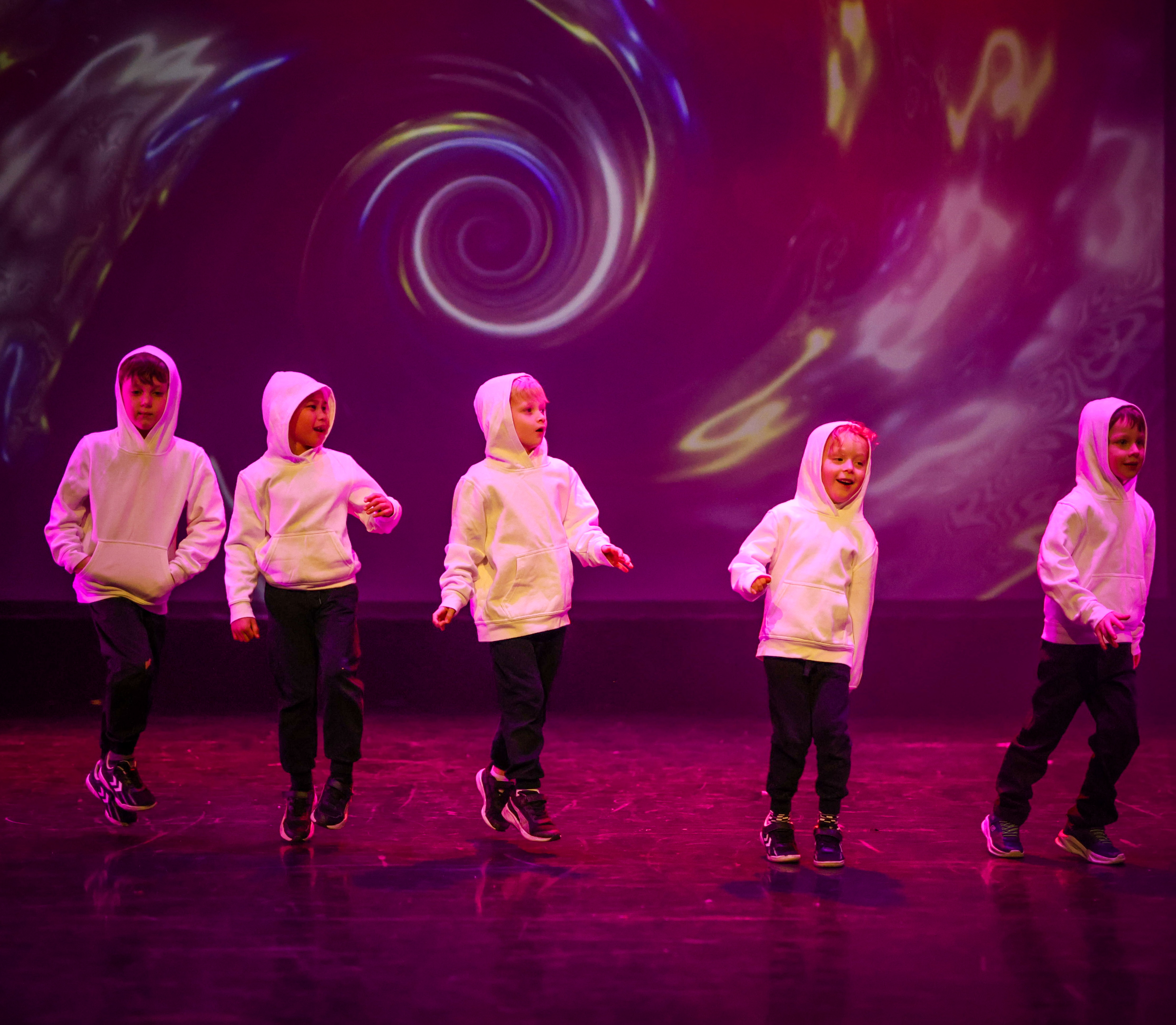 Commercial 3-5 år — Commercial hos Catchy Dansestudio